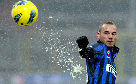 Cả Wesley Sneijder cũng nằm trong tầm ngắm của đại gia nước Nga Cả Wesley Sneijder cũng nằm trong tầm ngắm của đại gia nước Nga