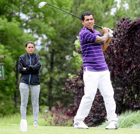 Trong thời gian "lưu vong" ở Argentina, Tevez chủ yếu đi đánh golf