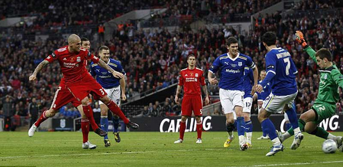 Phút 60, Martin Skrtel đưa trận đấu trở lại thế cân bằng sau cú sút bồi