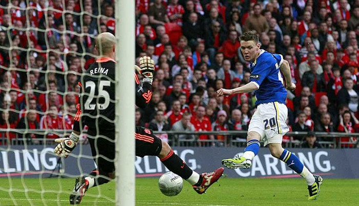 Mới phút 19, Cardiff đã mở tỷ số do công của Joe Mason