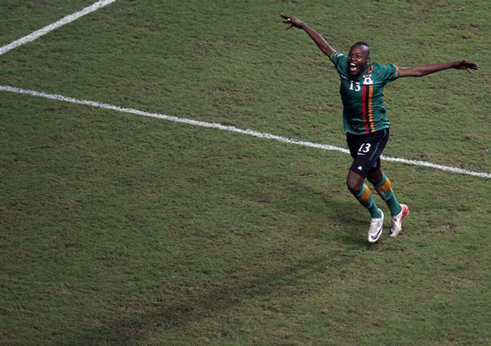 Zambia chỉ có 1 lần sút hỏng, và Stophira Sunzu đã không phá hỏng đoạn kết có hậu của câu chuyện cổ tích khi ấn định tỷ số luân lưu 8-7. Zambia chỉ có 1 lần sút hỏng, và Stophira Sunzu đã không phá hỏng đoạn kết có hậu của câu chuyện cổ tích khi ấn định tỷ số luân lưu 8-7.