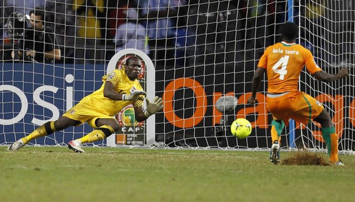 Và quả thực, họ đã thất bại. Kolo Toure cùng Gervinho đã không vượt qua được chính mình trong 17 phút nghẹt thở ấy. Và quả thực, họ đã thất bại. Kolo Toure cùng Gervinho đã không vượt qua được chính mình trong 17 phút nghẹt thở ấy.