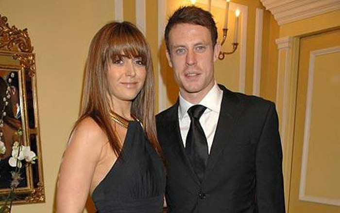 Nhưng anh mắc một sai lầm để đời đó là để bạn gái quá gần với bạn thân Nhưng anh mắc một sai lầm để đời đó là để bạn gái quá gần với bạn thân