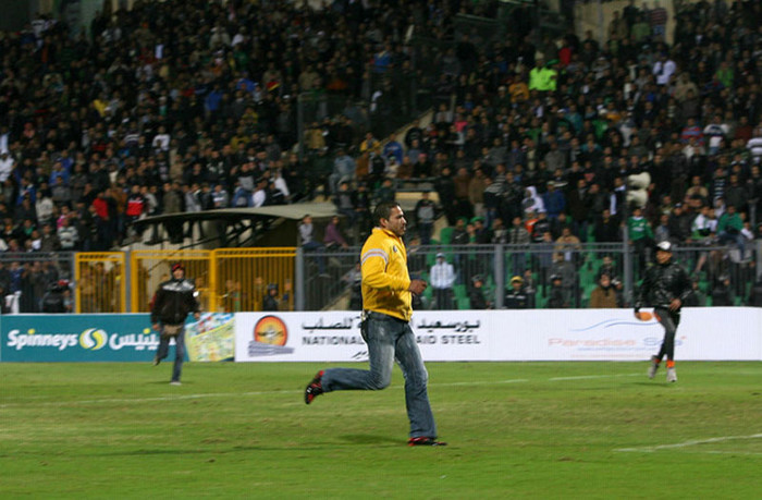 Dường như đã có một sự bố trí sẵn để những kẻ gây bạo loạn thực hiện cái gọi là “sự trả thù cuộc cách mạng”. Dường như đã có một sự bố trí sẵn để những kẻ gây bạo loạn thực hiện cái gọi là “sự trả thù cuộc cách mạng”.