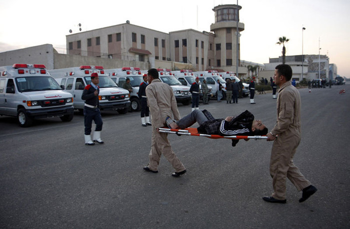 Sau sự kiện này, một nghị sĩ đã tiết lộ trên kênh Al-Jazeera rằng đây là một vụ bạo động được sắp sẵn từ trước, và đó là một thông điệp từ những tàn dư còn sót lại của chế độ cũ. Sau sự kiện này, một nghị sĩ đã tiết lộ trên kênh Al-Jazeera rằng đây là một vụ bạo động được sắp sẵn từ trước, và đó là một thông điệp từ những tàn dư còn sót lại của chế độ cũ.