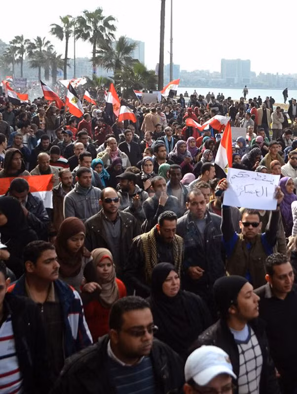 Ở thành phố ven biển Alexandria, những cuộc biểu tình cũng được tổ chức với số lượng người tham gia rất đông đảo
