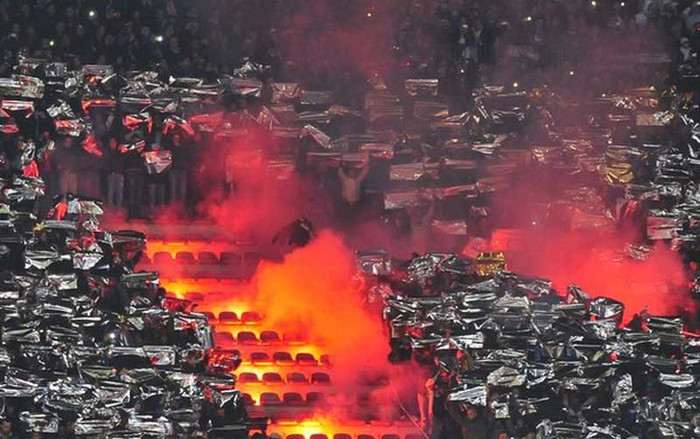 Như đã nói ở trên, San Paolo là pháo đài bất khả xâm phạm của Napoli ở cúp châu Âu. Họ đã từng cầm hòa Liverpool 0-0 ở Europa League mùa trước và thắng man City 2-1 ở Champions League mùa này. Tuy nhiên cũng cần lưu ý rằng họ đã có 13 năm không tham dự giải đấu chính thức cấp châu lục nào.