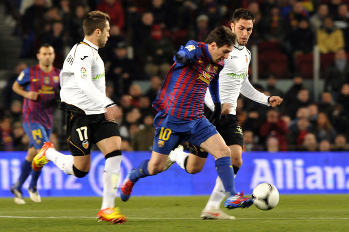Hòa 1-1 ở lượt đi và có lợi thế sân nhà ở lượt về, Barcelona không gặp khó khăn gì trong việc áp đặt lối chơi trước Valencia Hòa 1-1 ở lượt đi và có lợi thế sân nhà ở lượt về, Barcelona không gặp khó khăn gì trong việc áp đặt lối chơi trước Valencia
