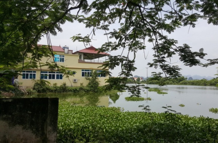 Nhà hàng Minh Ngọc ngang nhiên xây dựng sai phép, tồn tại trong thời gian dài mà cơ quan chức năng không hề có động thái xử lý (Ảnh MC)