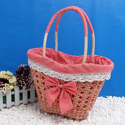 Xem thêm: Những chiếc túi "đụng hàng" xuyên lục địa của Sao Việt Xem thêm: Những chiếc túi "đụng hàng" xuyên lục địa của Sao Việt