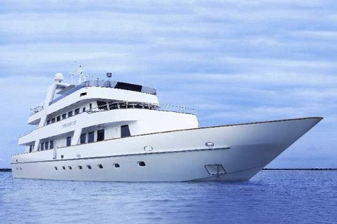 6. Megaway 128 Giá: 10 triệu USD Sản xuất bởi: Megaway Engineering & Trading Dài: 39m Megaway 128 có đủ không gian cho 12 người và bôn cabins riêng biệt cho 8 thành viên phi hành đoàn… Du thuyền tuyệt đẹp này được chạy trên hai động cơ MTU 1500 hp.