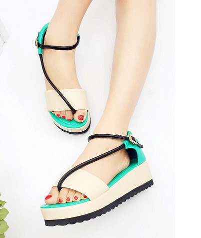 (Ảnh: HB) Xem thêm: Những đôi giày kỳ quái và xấu xí nhất thế giới (Ảnh: HB) Xem thêm: Những đôi giày kỳ quái và xấu xí nhất thế giới