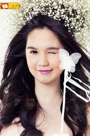 Không biết nếu đổi màu tóc từ đen sang vàng, đỏ, hoặc hạt dẻ... Ngọc Trinh có giữ được nét đẹp trong sáng, đáng yêu như thế này? (Ảnh: Kenh14) Không biết nếu đổi màu tóc từ đen sang vàng, đỏ, hoặc hạt dẻ... Ngọc Trinh có giữ được nét đẹp trong sáng, đáng yêu như thế này? (Ảnh: Kenh14)