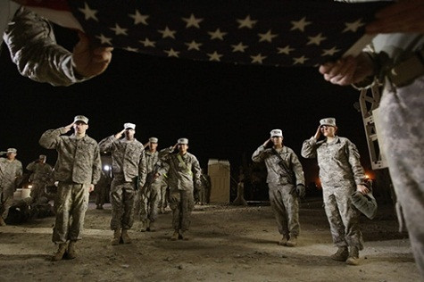 3. Quân nhân Lương dự kiến năm 2012: 36.261 USD. Theo website CareerCast, đây là nghề ít nhận được sự quan tâm từ thị trường lao động do tính chất khó khăn đặc thù. Khi trở thành một quân nhân, bạn có thể phải đứng ở hàng đầu tiên và chịu trách nhiệm tới tính mạng người đồng đội khác. Tuy vậy, hiện nay nhu cầu tuyển dụng lĩnh vực này cũng đang có xu thế giảm, khác với thời kỳ chiến tranh Iraq và Afghanistan.