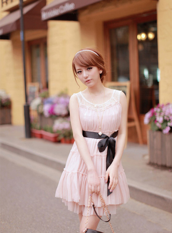 (Ảnh: HB) Xem thêm: Phương Trinh diện váy xẻ cao, làm 'lu mờ' Midu (Ảnh: HB) Xem thêm: Phương Trinh diện váy xẻ cao, làm 'lu mờ' Midu