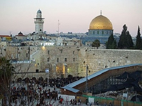 8. Israel - 3,6% Dân số: 7,6 triệu người Israel là quốc gia dẫn đầu về phát triển công nghệ với 83.000 triệu phú. TheoForbes, người giàu nhất nước này là Idan Ofer - ông chủ một doanh nghiệp đóng tàu với 6,2 tỷ USD tài sản. 8. Israel - 3,6% Dân số: 7,6 triệu người Israel là quốc gia dẫn đầu về phát triển công nghệ với 83.000 triệu phú. TheoForbes, người giàu nhất nước này là Idan Ofer - ông chủ một doanh nghiệp đóng tàu với 6,2 tỷ USD tài sản.