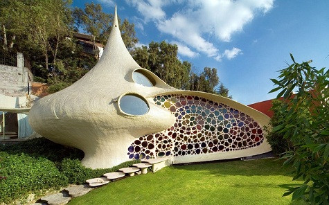 Nhà Nautilus, thành phố Mexico, Mexico Nhà Nautilus được thiết kế để làm cho các chủ sở hữu cảm thấy như họ đang sống trong một chiếc vỏ ở giữa một thành phố rộng lớn. Thiết kế được tạo ra bởi Javier Senosiain, tòa nhà lấy cảm hứng từ thiên nhiên Nhà Nautilus, thành phố Mexico, Mexico Nhà Nautilus được thiết kế để làm cho các chủ sở hữu cảm thấy như họ đang sống trong một chiếc vỏ ở giữa một thành phố rộng lớn. Thiết kế được tạo ra bởi Javier Senosiain, tòa nhà lấy cảm hứng từ thiên nhiên