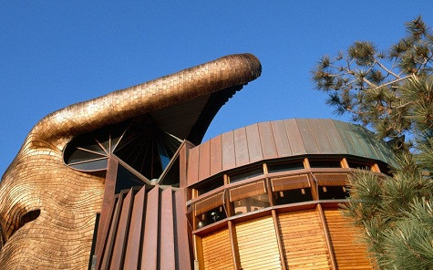 Price House, Corona Del Mar, California, Mỹ Đây là một thiết kể của Bart Prince. Ngôi nhà này rất yên tĩnh. Nó khiến người xem tưởng tượng đến những con sóng hoặc những cồn cát nhỏ Price House, Corona Del Mar, California, Mỹ Đây là một thiết kể của Bart Prince. Ngôi nhà này rất yên tĩnh. Nó khiến người xem tưởng tượng đến những con sóng hoặc những cồn cát nhỏ