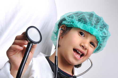 Hoạt động thể chất hàng ngày không chỉ giúp bé khoẻ mạnh mà còn khiến bộ não bé sáng suốt hơn. Hoạt động thể chất hàng ngày không chỉ giúp bé khoẻ mạnh mà còn khiến bộ não bé sáng suốt hơn.