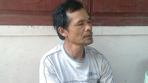 Ông Đặng Thế Hợi, cha đẻ của Hưng, dù rất muốn giảm tội cho con trai, nhưng vẫn phải chấp nhận để pháp luật xử đúng người, đúng tội. Ảnh: Q.Huy Ông Đặng Thế Hợi, cha đẻ của Hưng, dù rất muốn giảm tội cho con trai, nhưng vẫn phải chấp nhận để pháp luật xử đúng người, đúng tội. Ảnh: Q.Huy