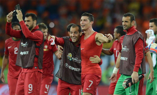 Niềm vui của người này là...