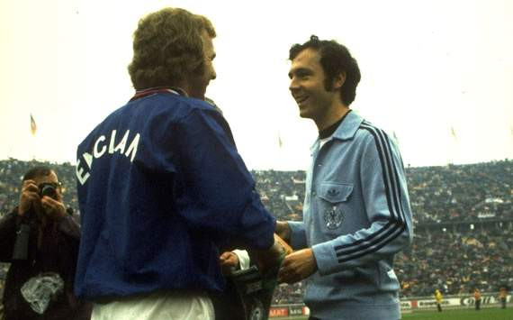 Franz Beckenbauer vẫn mãi là "Hoàng đế" của bóng đá Đức.