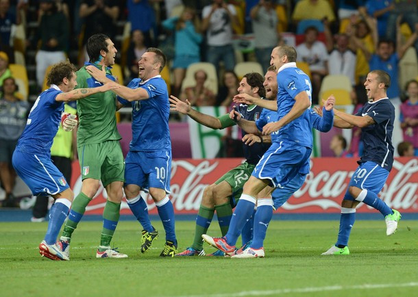 Niềm vui vỡ òa. Niềm vui vỡ òa.