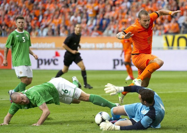 Anh thi đấu tả xung hữu đột.