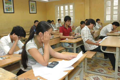 Thí sinh tự ra đề sẽ phù hợp với các môn tự nhiên. Thí sinh tự ra đề sẽ phù hợp với các môn tự nhiên.