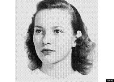 Rosalynn Carter: Phu nhân cựu Tổng thống Jimmy Carter đã từng phải phụ giúp mẹ trong việc kinh doanh hàng may mặc để nuôi các em sau cái chết của bố. Bà học trường Georgia Southwestern và gặp Jimmy Carter sau năm thứ nhất.