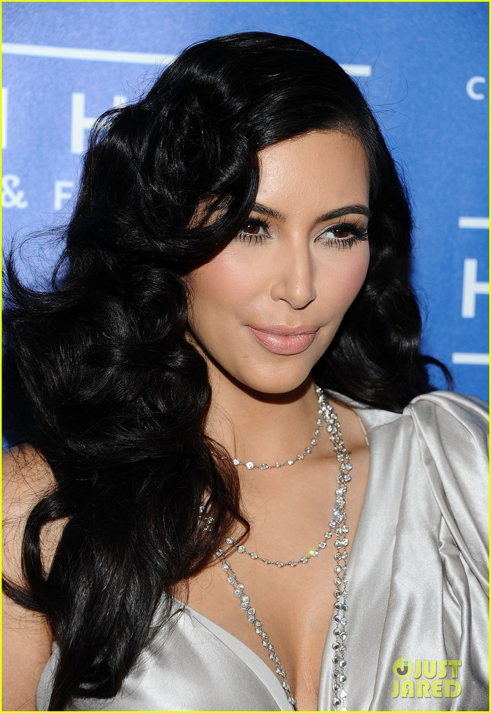 Mariah Carey lộ ngực xệ vì chọn nhầm váy, Thời trang, Kim Kardashian, Miranda Kerr, sao, thoi trang, Mariah Carey,