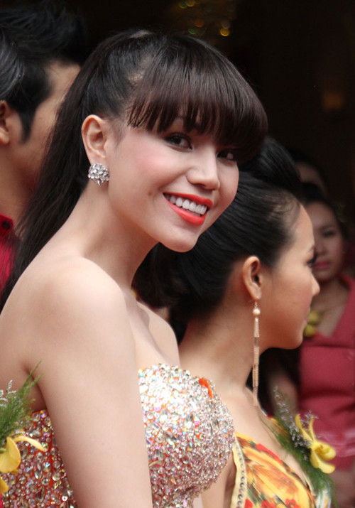 Sao Việt với tóc mái ngang - Đẹp và không đẹp ảnh 18 Tóc mái ngang: Không thể "thích là nhích", Làm đẹp, toc mai ngang, kieu toc, bao phu nu, lam dep, thoi trang