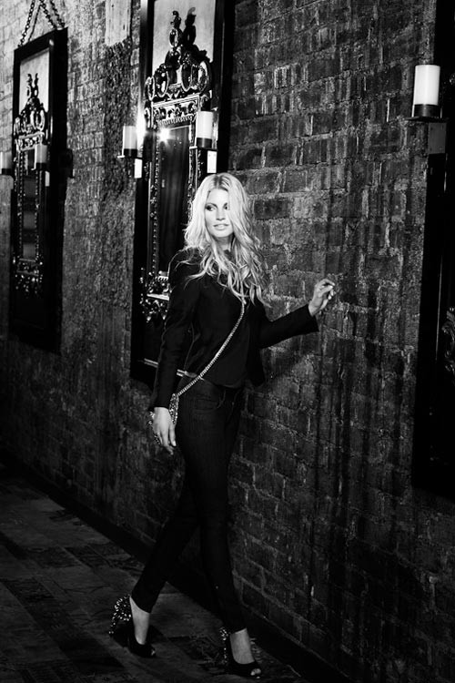 Black Orchid vừa cho ra mắt BST thời trang jeans-denim dành cho thu đông 2011 với nhiều thiết kế hấp dẫn và sexy. Những mẫu quần jeans màu tối tưởng chừng tẻ nhạt và cũ kỹ nhưng vẫn thật hiệu quả với mọi cô gái. Black Orchid vừa cho ra mắt BST thời trang jeans-denim dành cho thu đông 2011 với nhiều thiết kế hấp dẫn và sexy. Những mẫu quần jeans màu tối tưởng chừng tẻ nhạt và cũ kỹ nhưng vẫn thật hiệu quả với mọi cô gái.