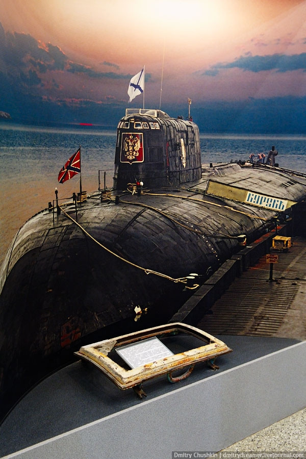 Huyền thoại tàu ngầm Kursk. Huyền thoại tàu ngầm Kursk.