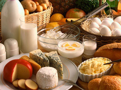 1. Ăn ngẫu hứng, không có chế độ ăn rõ ràng: Chế độ ăn uống tuỳ tiện có thể khiến cho cơ thể thiếu hoặc thừa dưỡng chất đều không có lợi cho sức khoẻ. Đặc biệt, chế độ ăn thiếu dưỡng chất có thể khiến cho trí não hoạt động uể oải, kém linh hoạt, trí nhớ giảm sút... 1. Ăn ngẫu hứng, không có chế độ ăn rõ ràng: Chế độ ăn uống tuỳ tiện có thể khiến cho cơ thể thiếu hoặc thừa dưỡng chất đều không có lợi cho sức khoẻ. Đặc biệt, chế độ ăn thiếu dưỡng chất có thể khiến cho trí não hoạt động uể oải, kém linh hoạt, trí nhớ giảm sút...