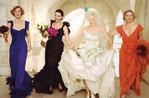 9. Thư viện công cộng New York Thư viện công cộng New York trên Đại lộ số 5 chính là nơi mà nhân vật Carrie Bradshaw trong bộ phim nổi tiếng “Sex and the City” đã lên kế hoạch tổ chức đám cưới với nhân vật Mr. Big. Mức giá tối thiểu cho một đám cưới ở đây là 50.000 USD. Các phòng thường được dùng để tổ chức sự kiện tại thư viện này là Astor Hall và Celeste Bartos Forum, nơi có trang trí nội thất ấn tượng bằng đá marble, cột đèn lớn và trần nhà cao vút. 9. Thư viện công cộng New York Thư viện công cộng New York trên Đại lộ số 5 chính là nơi mà nhân vật Carrie Bradshaw trong bộ phim nổi tiếng “Sex and the City” đã lên kế hoạch tổ chức đám cưới với nhân vật Mr. Big. Mức giá tối thiểu cho một đám cưới ở đây là 50.000 USD. Các phòng thường được dùng để tổ chức sự kiện tại thư viện này là Astor Hall và Celeste Bartos Forum, nơi có trang trí nội thất ấn tượng bằng đá marble, cột đèn lớn và trần nhà cao vút.