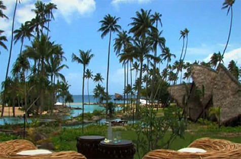 6. Đảo Laucala ở Fiji Đảo nhiệt đới này là nơi mà đám cưới có thể giao thoa với những cuộc phiêu lưu với tối đa 80 vị khách. Giá của một đám cưới ở Laucala vào khoảng 150.000 USD. Trên hòn đảo có một trung tâm cưỡi ngựa, nhiều khu vực câu cá, lướt sóng và các môn thể thao dưới nước khác, bên cạnh một sân golf 18 lỗ. Hầu hết thức ăn ở đây, bao gồm cả cà phê, đều được nuôi trồng tại địa phương. 6. Đảo Laucala ở Fiji Đảo nhiệt đới này là nơi mà đám cưới có thể giao thoa với những cuộc phiêu lưu với tối đa 80 vị khách. Giá của một đám cưới ở Laucala vào khoảng 150.000 USD. Trên hòn đảo có một trung tâm cưỡi ngựa, nhiều khu vực câu cá, lướt sóng và các môn thể thao dưới nước khác, bên cạnh một sân golf 18 lỗ. Hầu hết thức ăn ở đây, bao gồm cả cà phê, đều được nuôi trồng tại địa phương.