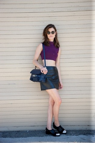 Thời trang màu tím lấy cảm hứng và ý tưởng từ chiếc áo choàng của Amethyst Alberta Ferretti khi cô ấy đứng trong nhà xe trên tạp chí Paris cuối tuần qua. Thời trang màu tím lấy cảm hứng và ý tưởng từ chiếc áo choàng của Amethyst Alberta Ferretti khi cô ấy đứng trong nhà xe trên tạp chí Paris cuối tuần qua.