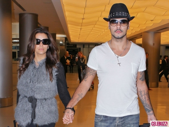 Eva và Eduardo hẹn hò cách đây 2 năm - sau khi nữ diễn viên chia tay cùng người chồng cũ. Cặp đôi này luôn thể hiện tình cảm rất thắm thiết trước ống kính.