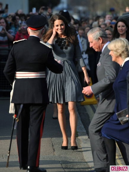 Kate thường ăn mặc rất kín đáo, sang trọng nhưng vẫn nổi bật. Cô cũng là người rất năng nổ trong các hoạt động từ thiện. Cô chính là người bảo trợ cho người bảo trợ cho Tổ chức từ thiện Phòng tranh nghệ thuật - tổ chức giúp đỡ các trẻ em có vấn đề về hành vi.