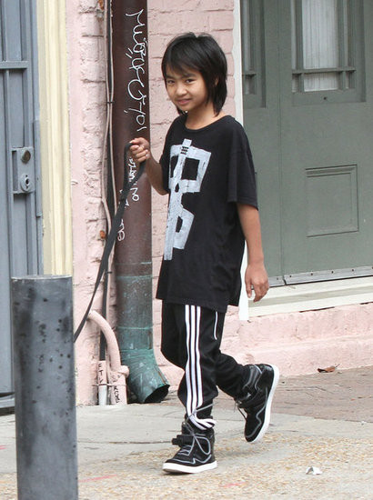 Mỉm cười trước ống kính của cánh săn ảnh