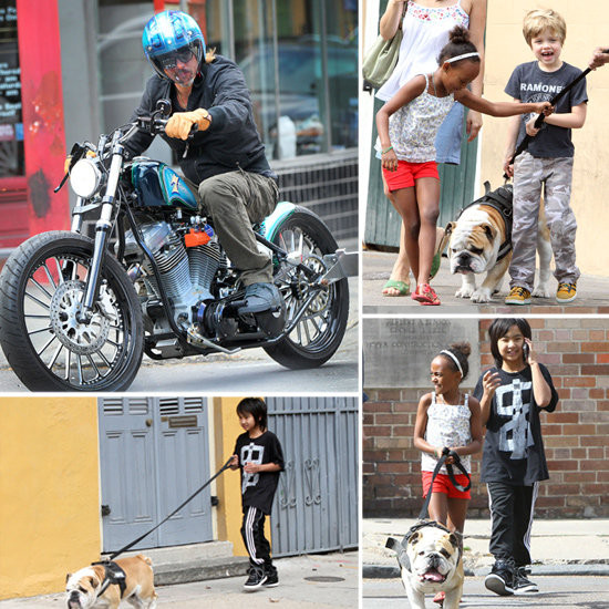 Trong khi nam diễn viên 48 tuổi Brad Pitt đang chạy một chiếc motor phân khối lớn trên đường phố New Orleans thì các con của anh và người tình: cậu cả Maddox, Zahara và Shiloh cũng đang đi dạo trên phố cùng chú cho bull Jacques.