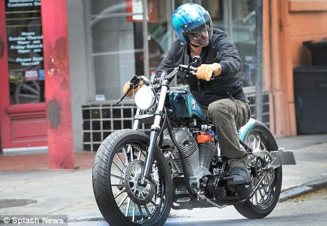 Brad và người tình Angelina Jolie sở hữu một căn hộ tại New Orleans