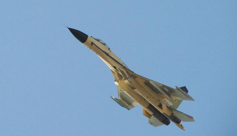 Máy bay J-15 (trên) và J-16 (dưới) của Trung Quốc. Máy bay J-15 (trên) và J-16 (dưới) của Trung Quốc.