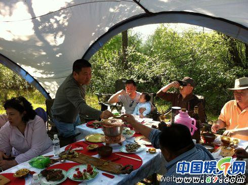 Rất nhiều cư dân mạng tâm sự, dù "én nhỏ" kín tiếng nhưng nhìn những tấm hình ít ỏi này họ cũng thấy vui với hạnh phúc riêng của Triệu Vy. Rất nhiều cư dân mạng tâm sự, dù "én nhỏ" kín tiếng nhưng nhìn những tấm hình ít ỏi này họ cũng thấy vui với hạnh phúc riêng của Triệu Vy.