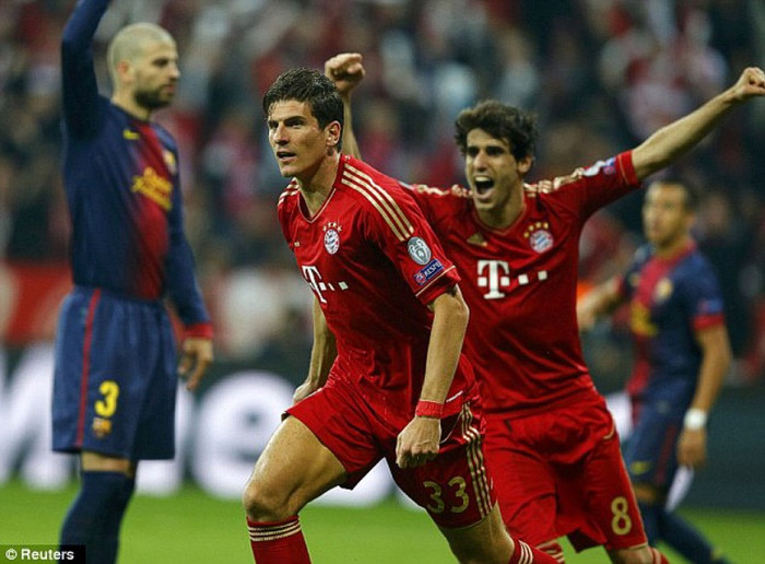 Mario Gomez cũng tìm cho mình một bàn thắng Mario Gomez cũng tìm cho mình một bàn thắng