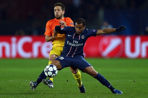 Jordi Alba không kèm được Lucas Moura Jordi Alba không kèm được Lucas Moura