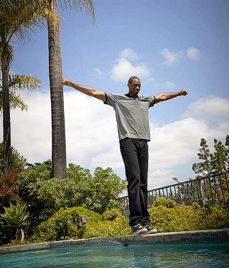 ‘Tôi đã được hỏi liệu các cầu thủ khác sẽ phản ứng thế nào với tuyên bố của mình. Câu trả lời đơn giản là, tôi không biết. Tôi là một người thực tế. Tôi hy vọng vào những điều tốt đẹp, nhưng cũng sẵn sàng cho những điều tồi tệ nhất’. ‘Tôi đã được hỏi liệu các cầu thủ khác sẽ phản ứng thế nào với tuyên bố của mình. Câu trả lời đơn giản là, tôi không biết. Tôi là một người thực tế. Tôi hy vọng vào những điều tốt đẹp, nhưng cũng sẵn sàng cho những điều tồi tệ nhất’.