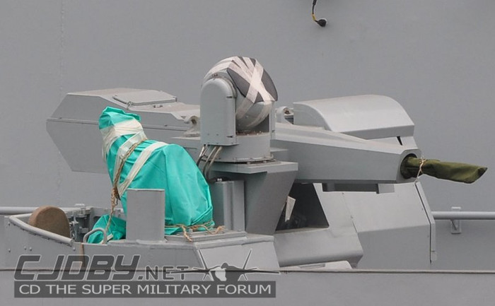 Tàu trang bị vũ khí gồm: pháo hạm 76mm, tổ hợp tên lửa đối hạm YJ-83, tổ hợp tên lửa đối không tầm ngắn FL-3000N và ngư lôi.