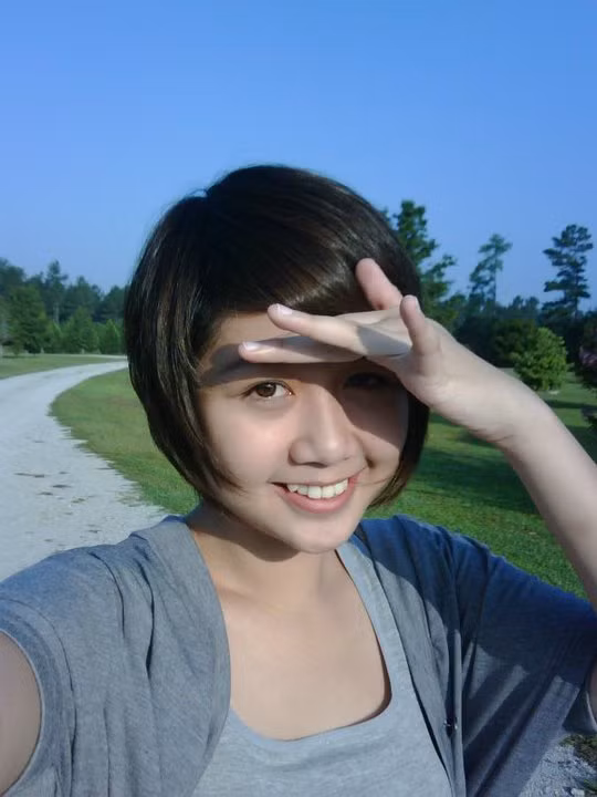 Vẻ đẹp thiên thần của những hot girl xinh, học giỏi